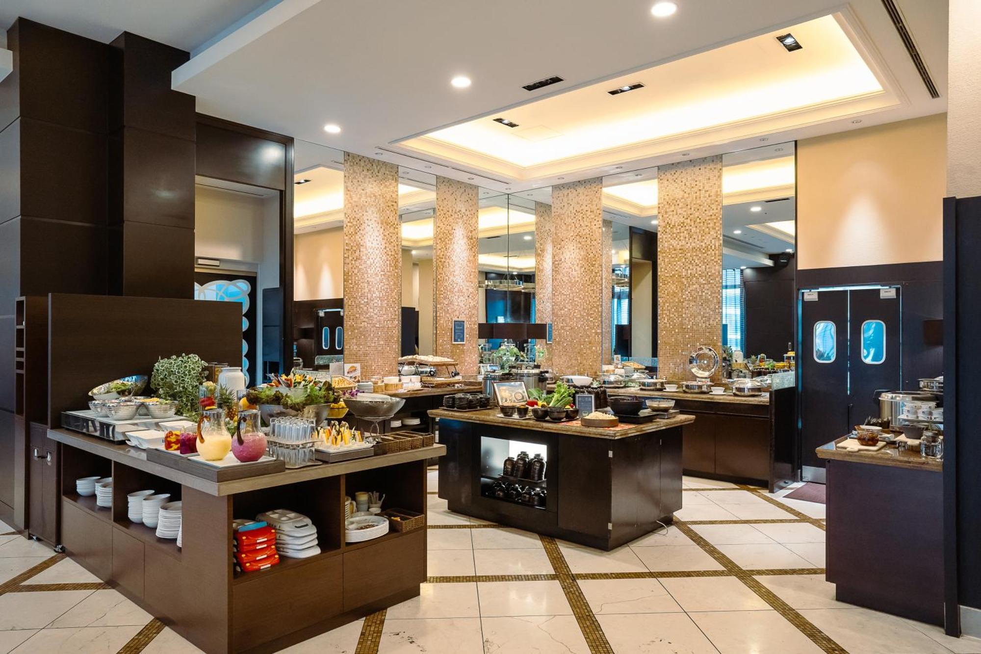 Doubletree By Hilton Naha Hotel Kültér fotó