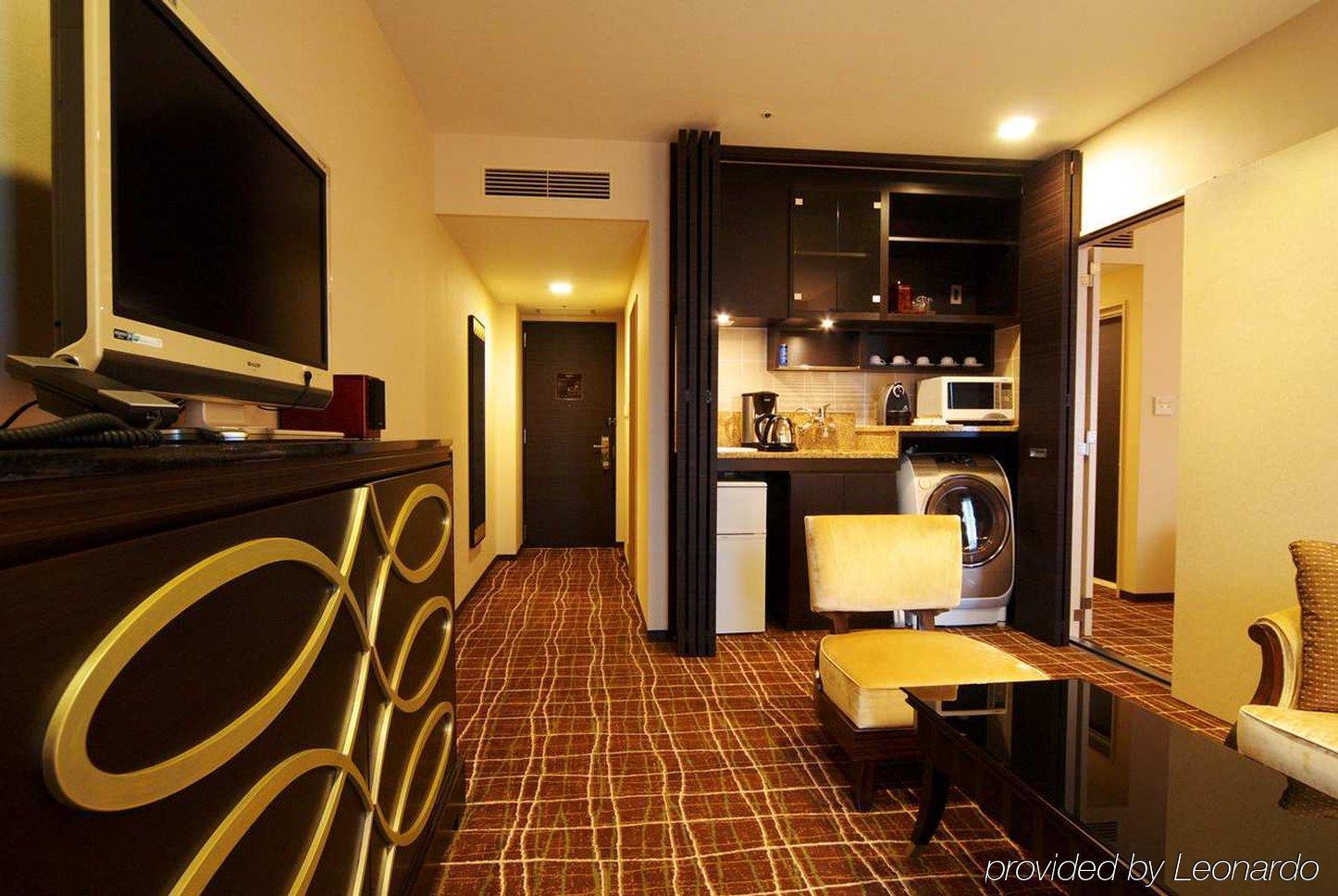 Doubletree By Hilton Naha Hotel Kültér fotó