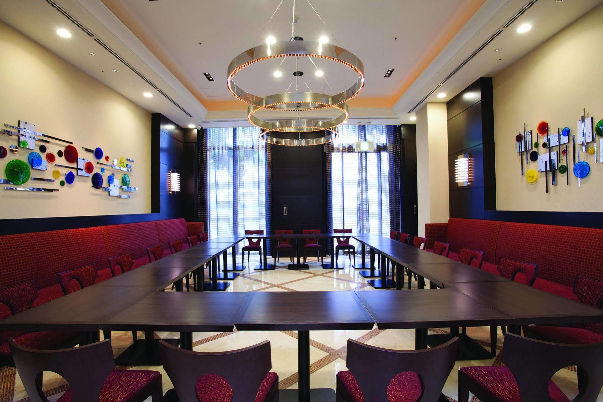Doubletree By Hilton Naha Hotel Kültér fotó