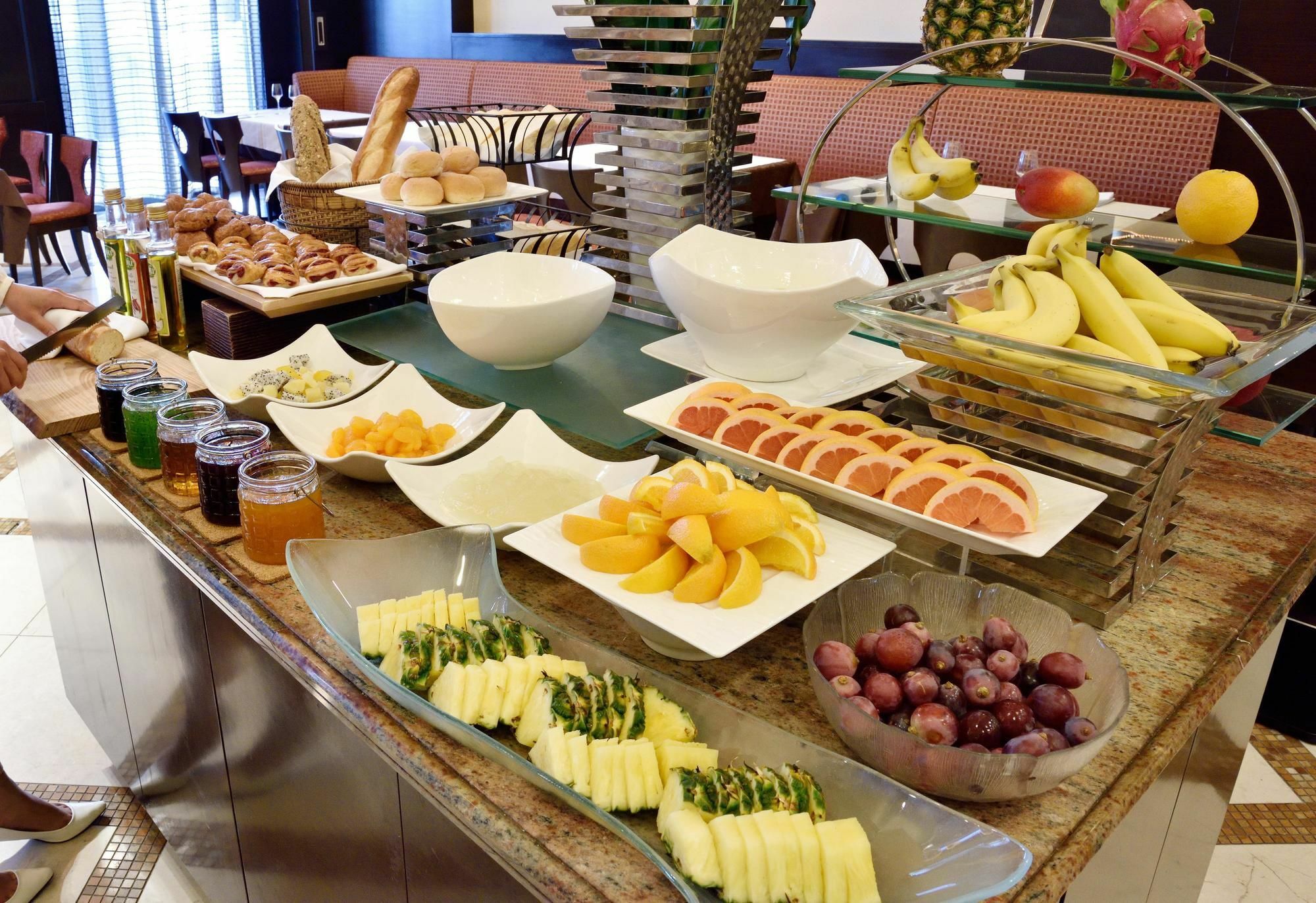 Doubletree By Hilton Naha Hotel Kültér fotó
